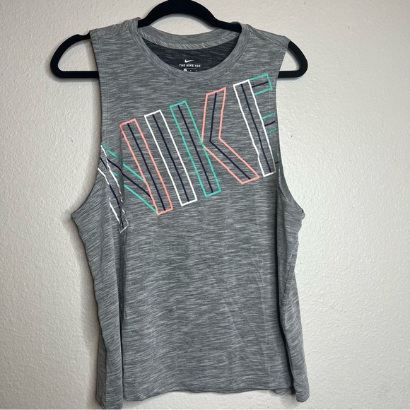 Nike Women's Gray Tank Top - Picture 1 of 3